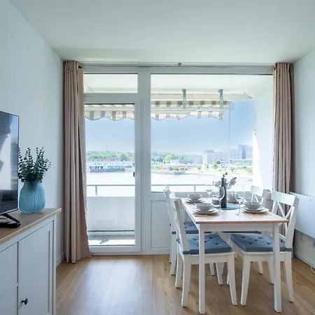 Mit Sued-balkon Am هايليغنهافن